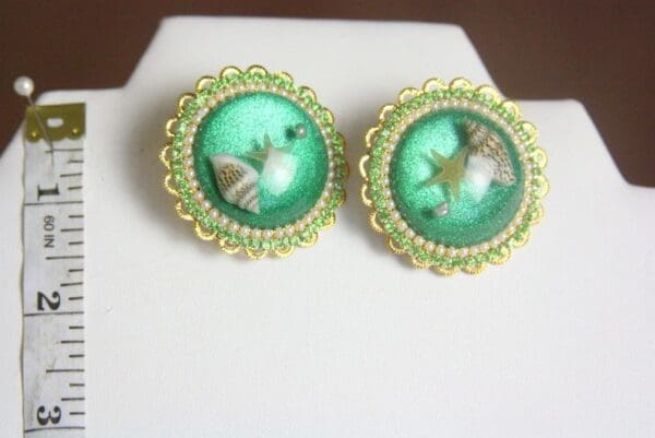 SOLD! 3997 Cameo Nautical Shel 3D Effect Huge Studs Earrings - Image 6