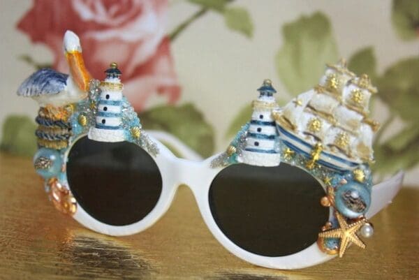 SOLD! 4009 Nautical Hand Painted Ship Embellished Sunglasses - Image 9