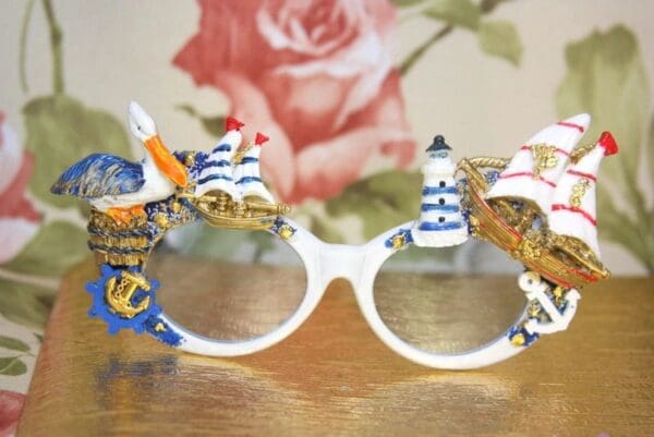 SOLD! 4025 Nautical Hand Painted Ship Pelican Embellished Sunglasses - Image 4