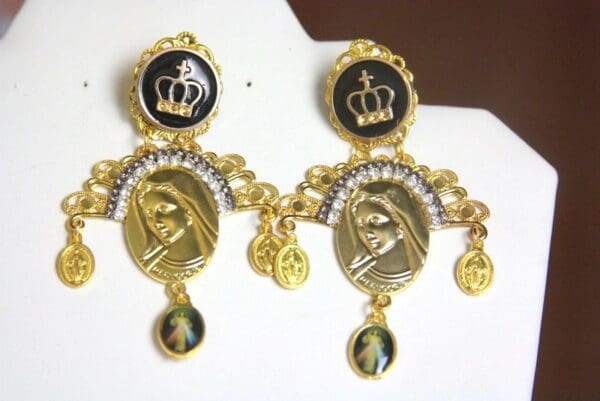 SOLD! 4070 Virgin Mary Madonna Gold Tone Metal Earrings Studs - Image 5