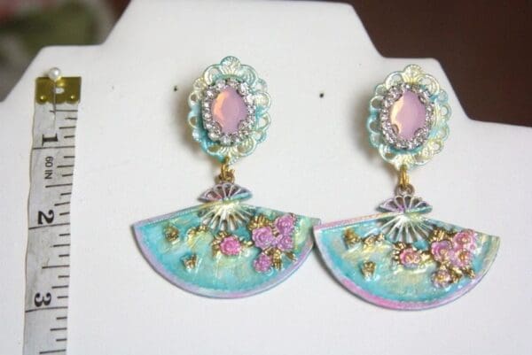 SOLD! 4081 Fan Victorian Hand Painted Fan Hands Dangle Earrings Studs - Image 4