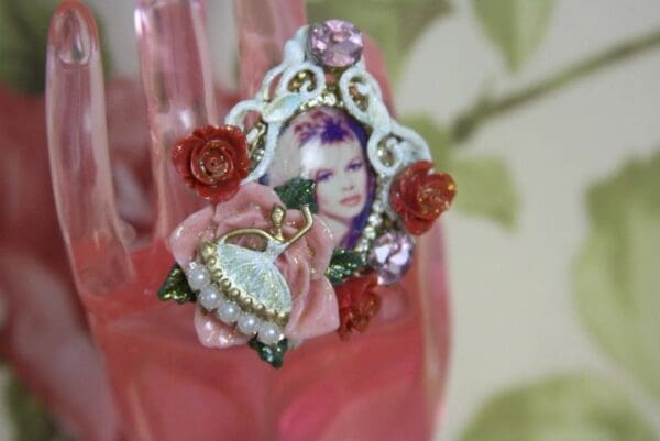 SOLD! 4085 BB Ballerina Adjustable Cocktail Huge Ring - Image 2