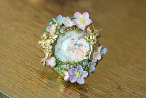 SOLD! 4097 Timeless Cherub's Love Flowers Adjustable Cocktail Huge Ring - Image 2