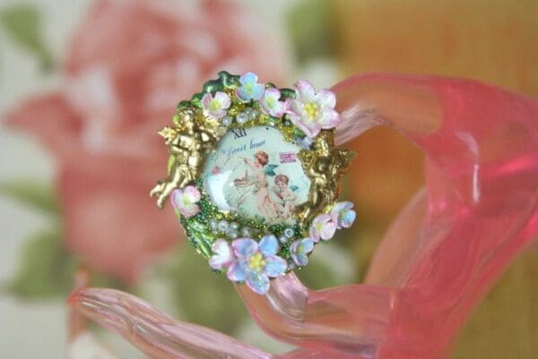 SOLD! 4097 Timeless Cherub's Love Flowers Adjustable Cocktail Huge Ring