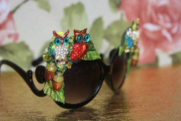 SOLD! 4124 Baroque Hand Painted Vivid Owls Adorable Embellished Sunglasses - Image 6