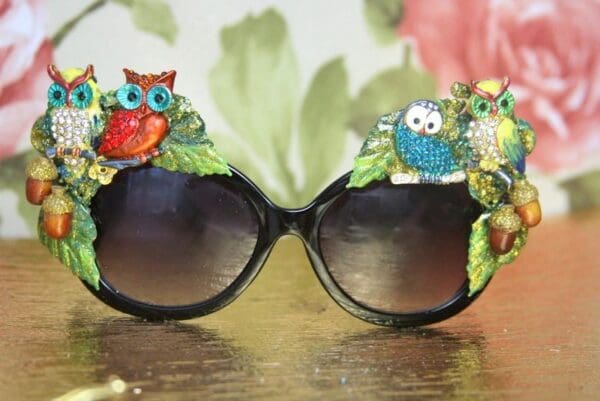SOLD! 4124 Baroque Hand Painted Vivid Owls Adorable Embellished Sunglasses
