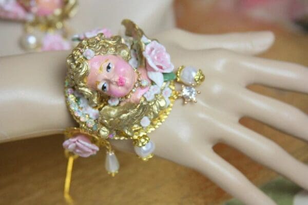 SOLD! 4174 Zibellini Total Baroque Chubby Hand Painted Cherub Angel Roses Bracelet - Image 6