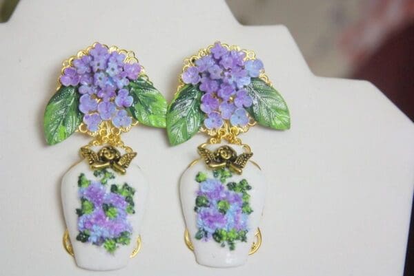 SOLD! 4189 Baroque Hydrangea Vase Cherub Studs - Image 7