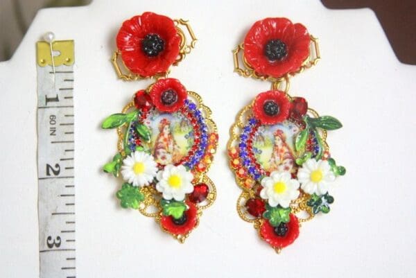 SOLD! 4219 Ukrainian Folk Poppy Daisy Cameo Earrings Studs - Image 6
