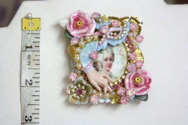 SOLD! 4230 Victorian Marie Antoinette Fan Mask Hand Painted Huge Crystal Brooch - Image 4