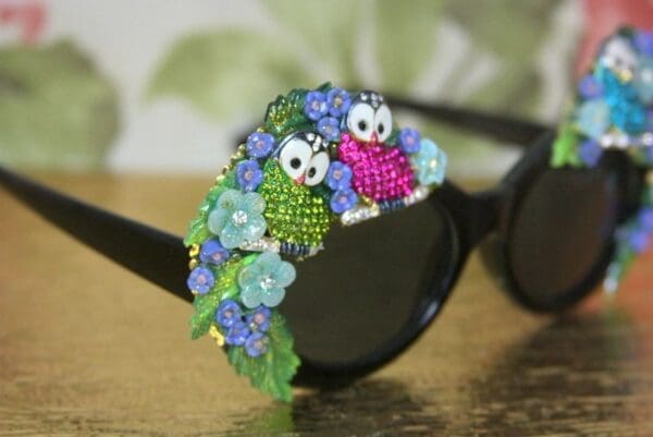 SOLD! 4232 Adorable Crystal Owl Bird Enamel Gold Leaf Embellished Sunglasses - Image 6