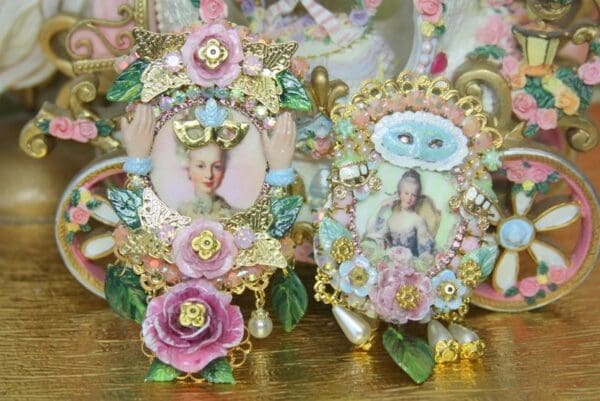 SOLD! 4260 Young Marie Antoinette Mask Hand Painted Huge Crystal Brooch - Image 8