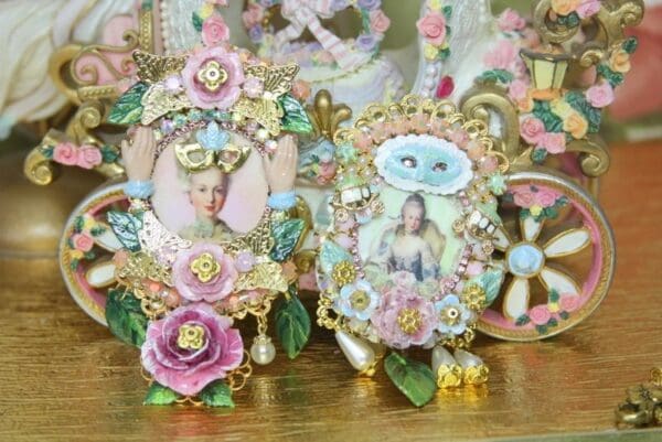 SOLD! 4261 Young Marie Antoinette Mask Hand Painted Huge Crystal Brooch - Image 8