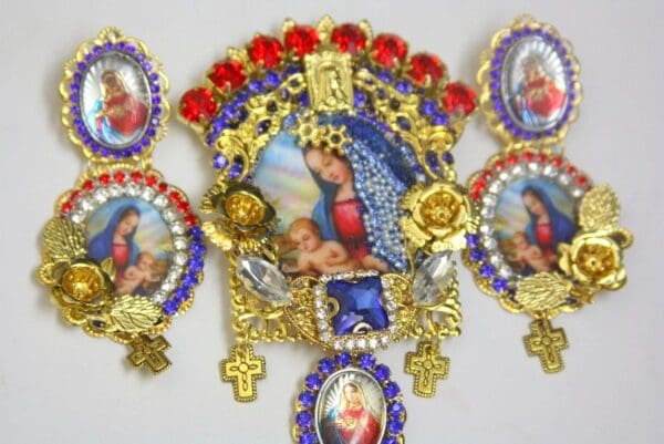 SOLD! 4263 Set Of Virgin Mary Madonna Huge Crystal Brooch+ Earrings - Image 7