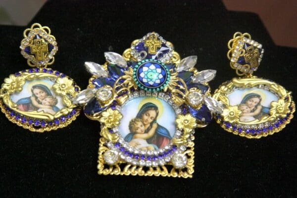 SOLD! 4302 Set Of Genuine Solar Quartz Fuchsia Unique Virgin Mary Madonna Crown Jesus Huge Crystal Brooch - Image 3