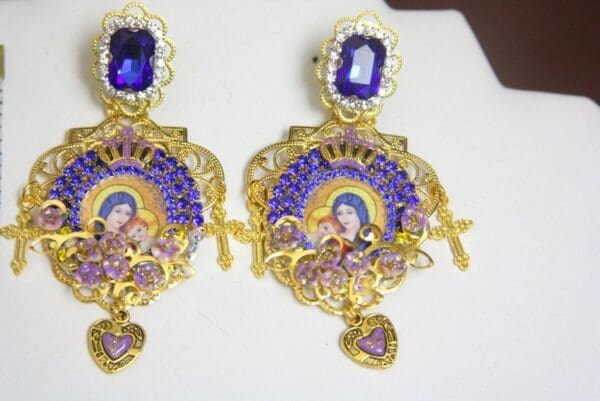 SOLD! 4298 Virgin Mary Madonna Cameo Lavender Flowers Blue Crystal Earrings Studs - Image 7