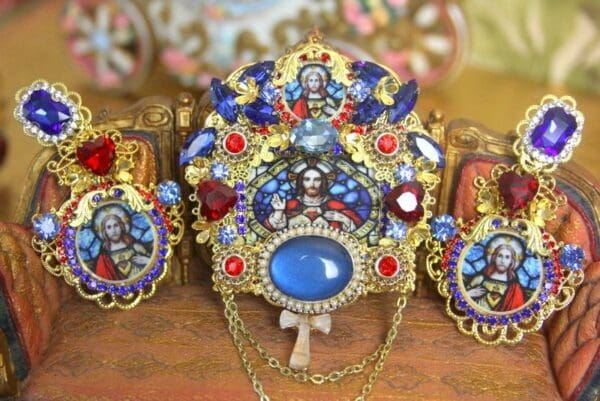 SOLD! 4325 Set Of Genuine Sun Sitara Madagascar Gemstone Jesus Huge Crystal Brooch - Image 2