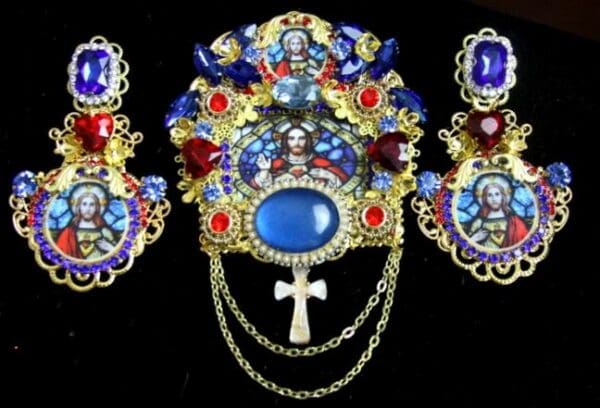 SOLD! 4325 Set Of Genuine Sun Sitara Madagascar Gemstone Jesus Huge Crystal Brooch - Image 4