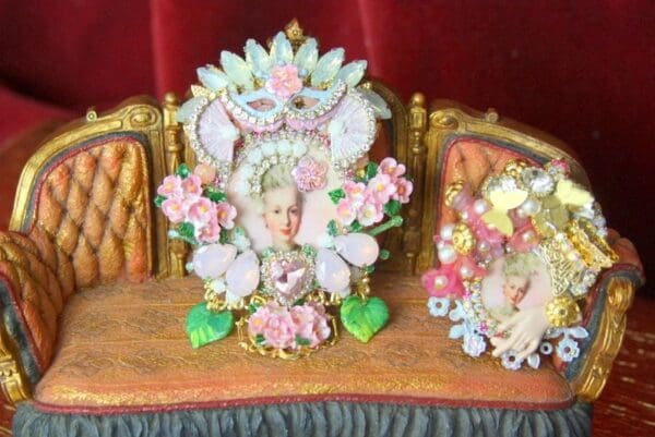 SOLD! 4363 Victorian Young Marie Antoinette Fan Mask Roses Hand Painted Huge Crystal Brooch - Image 10
