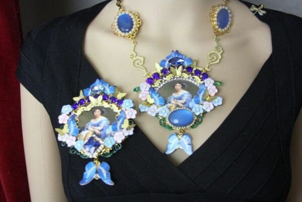 SOLD! 4367 Set Of Victorian Lady Portrait Butterfly Huge Crystal Brooch+ Earrings - Image 3