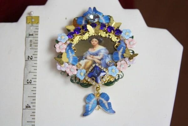 SOLD! 4367 Set Of Victorian Lady Portrait Butterfly Huge Crystal Brooch+ Earrings - Image 6
