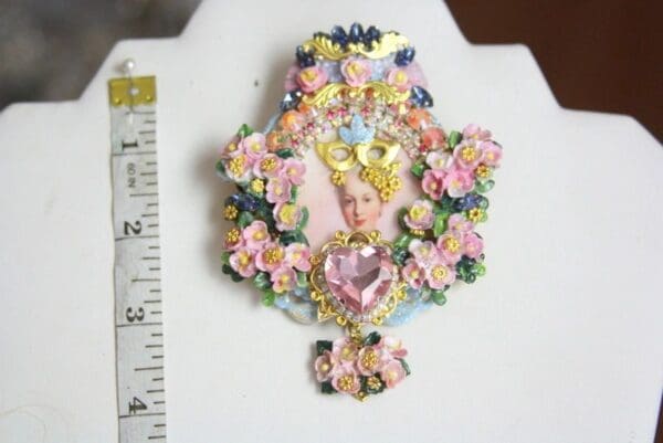 SOLD! 4372 Victorian Young Marie Antoinette Tea Roses Hand Painted Huge Crystal Brooch - Image 6