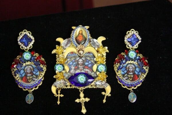 SOLD! 4374 Saint Stained Glass Jesus Huge Church Crystal Brooch - Image 9