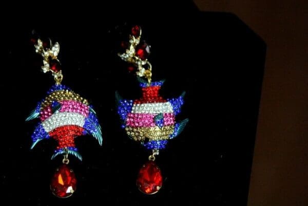 SOLD! 4490 Enamel Crystal Fish Coral Reef Nautical Unusual Studs Earrings - Image 4