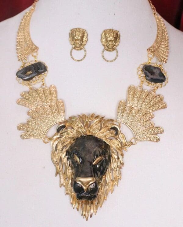 SOLD! 4595 Set Of Genuine Agate Baroque Hand Painted Huge Lion Necklace + Earrings - Image 2