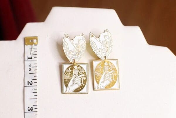 SOLD! 4617 White Enamel Goth Lungs Hands Studs Earrings - Image 6