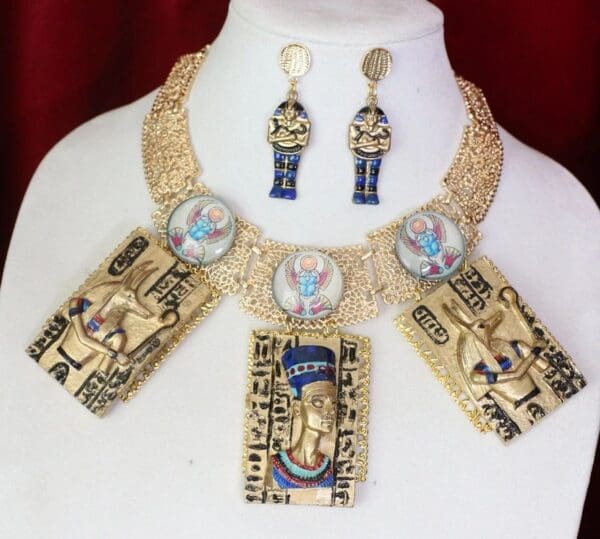 SOLD! 4676 Set Of Egyptian Revival Hand Painted 3D Effect Pharaoh Cleopatra Statement Huge Necklace+ Earrings - Image 3