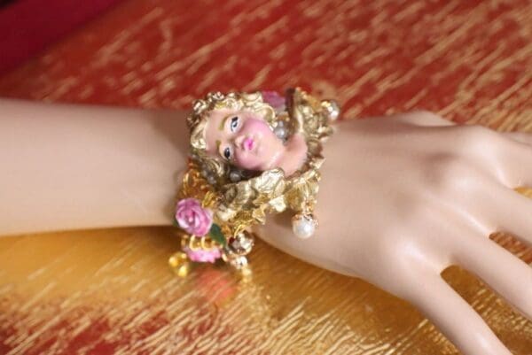 SOLD! 4688 Baroque Vivid Chubby Cherub Roses Pearl Bracelet - Image 5