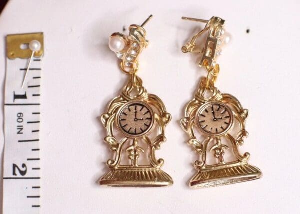 SOLD! 4702 3D Effect Baroque Clock Light Weight Studs Earrings - Image 7