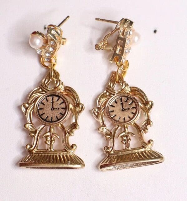 SOLD! 4702 3D Effect Baroque Clock Light Weight Studs Earrings
