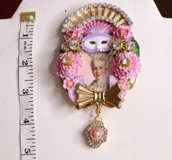 SOLD! 4714 Young Marie Antoinette Hand Painted Bow Fan Massive Brooch - Image 8