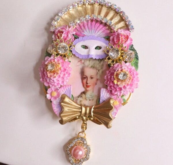 SOLD! 4714 Young Marie Antoinette Hand Painted Bow Fan Massive Brooch - Image 9