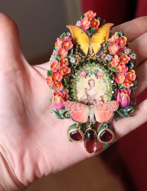 SOLD! 4729 Young Marie Antoinette Hand Painted Butterfly Garden Fan Massive Brooch - Image 3