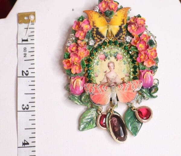 SOLD! 4729 Young Marie Antoinette Hand Painted Butterfly Garden Fan Massive Brooch - Image 9