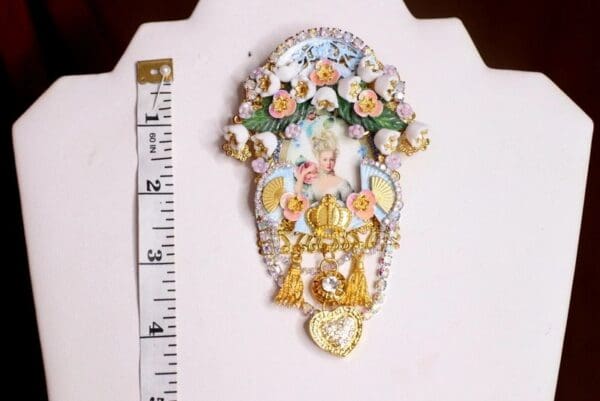 SOLD! 4730 Young Marie Antoinette Hand Painted Lily Of The Valley Fan Massive Brooch - Image 9