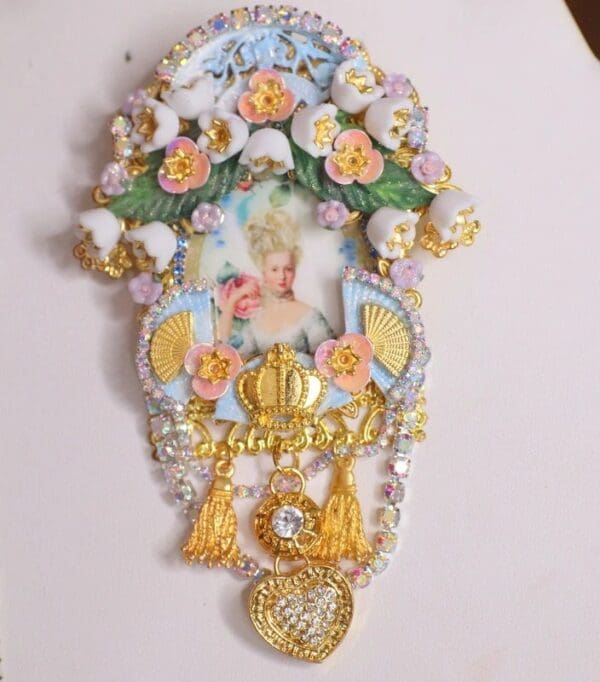 SOLD! 4730 Young Marie Antoinette Hand Painted Lily Of The Valley Fan Massive Brooch - Image 3
