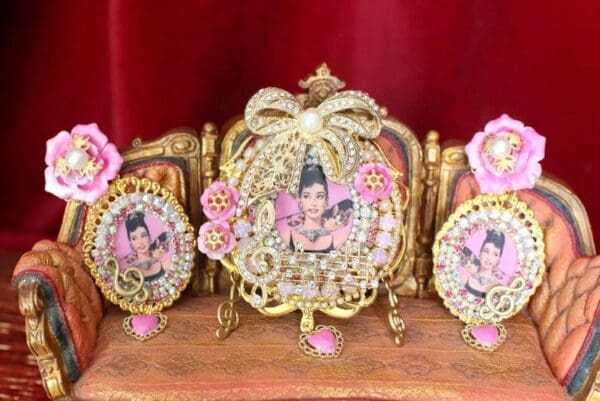 SOLD! 4745 Set Of Musical Audrey Hepburn Crystal Bow Massive Brooch+ Earrings