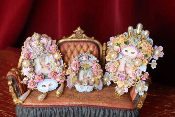 SOLD! 4754 Young Marie Antoinette Hand Painted Pearl Fan Massive Brooch - Image 3