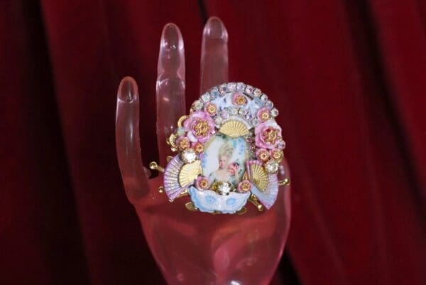 SOLD! 4755 Young Marie Antoinette Hand Painted Cocktail Huge Ring - Image 7