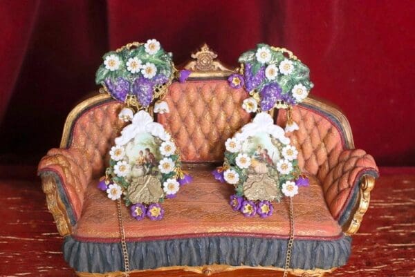 SOLD! 4770 Set Of 2 Matching Brooches+ Earrings French Couple Grapes - Image 5