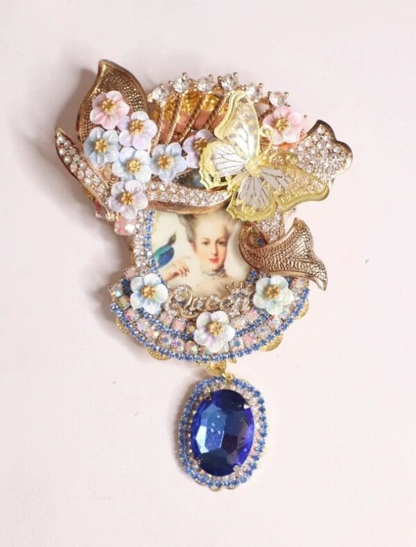 SOLD! 4779 Young Marie Antoinette Hand Blue Rhinestone Massive Brooch+ Earrings - Image 7