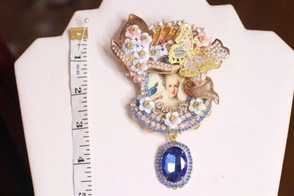 SOLD! 4779 Young Marie Antoinette Hand Blue Rhinestone Massive Brooch+ Earrings - Image 8