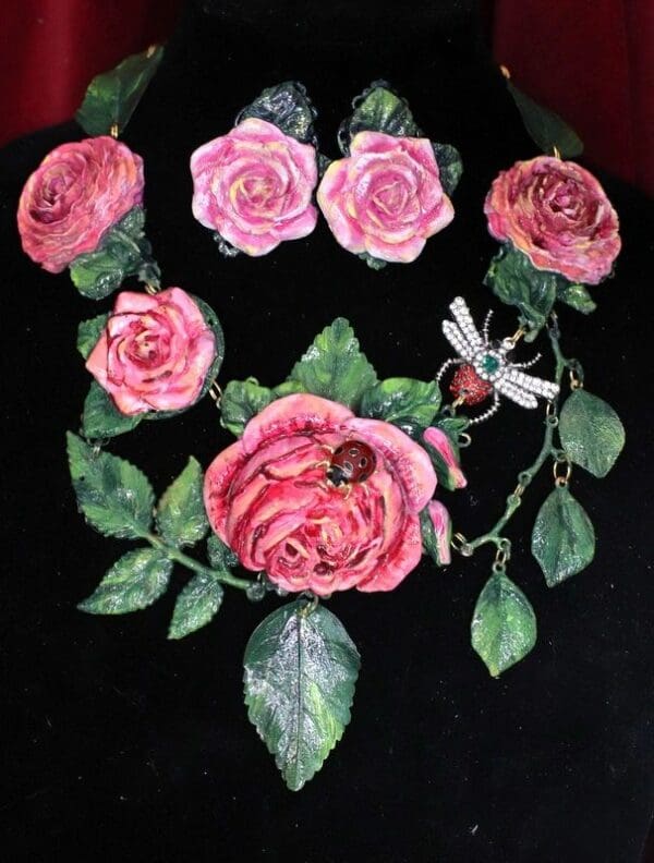 SOLD! 4783 Unique Hand Painted Roses Bee Massive Statement Necklace - Image 2