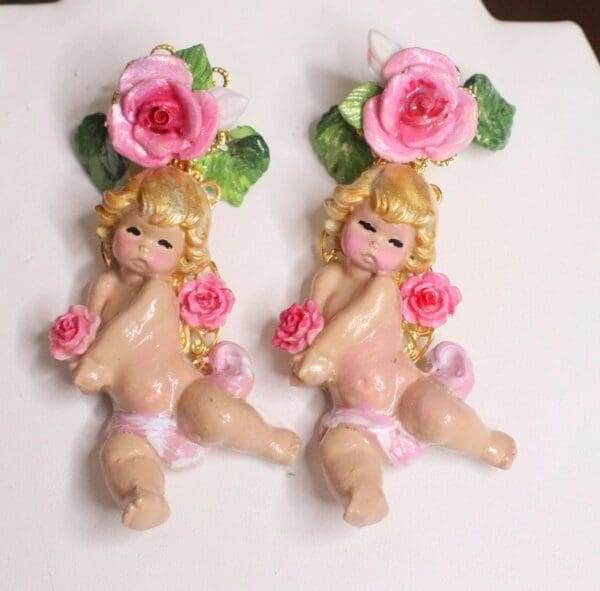 SOLD! 4952 Vivid Baroque Cherubs Holding Rose Studs Earrings - Image 4