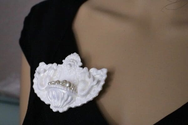 SOLD! 4977 Unusual Baroque Pearlish Lion Fountain Mermaids Pearl Massive Brooch - Image 6