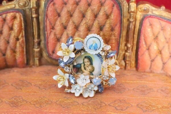 SOLD! 4979 Madonna Virgin Mary Flower Blossom Massive Cocktail Adjustable Ring - Image 3